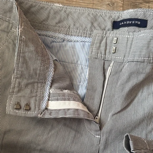 Lands' End Casual Shorts Size M - Picture 9 of 9